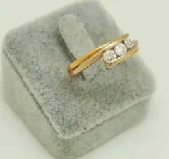 Bague lien en Or jaune diamants