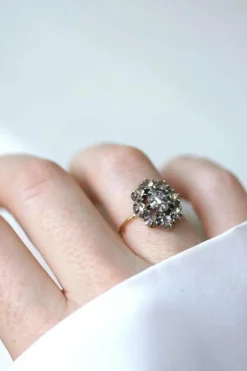 Bague Marguerite ancienne diamant rose couronnée