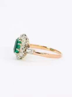 Bague marguerite ancienne or rose émeraude colombienne diamants