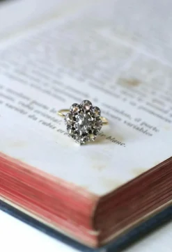 Bague Marguerite ancienne diamant rose couronnée