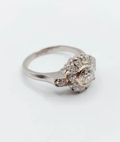 Bague marguerite art deco or blanc 18k et 1,02 carats diamant taille ancienne (circa 1940)