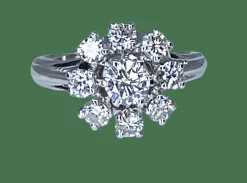 Bague marguerite en or blanc sertie de 9 diamants