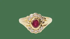 Bague marguerite en or jaune, rubis et diamants