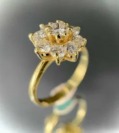 Bague marguerite en or jaune diamants