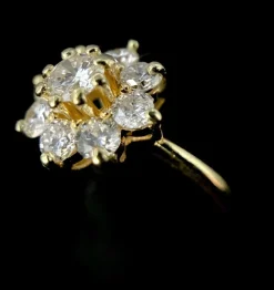 Bague marguerite en or jaune diamants