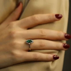 Bague Marguerite Émeraude Marquise Diamants