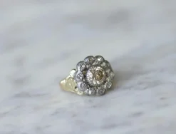 Bague marguerite or, argent, diamants