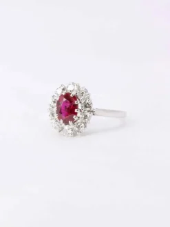 Bague marguerite or blanc rubis ovale diamants