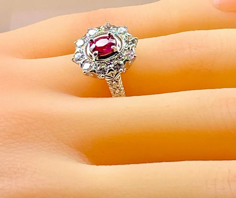Bague marguerite or blanc rubis et diamants