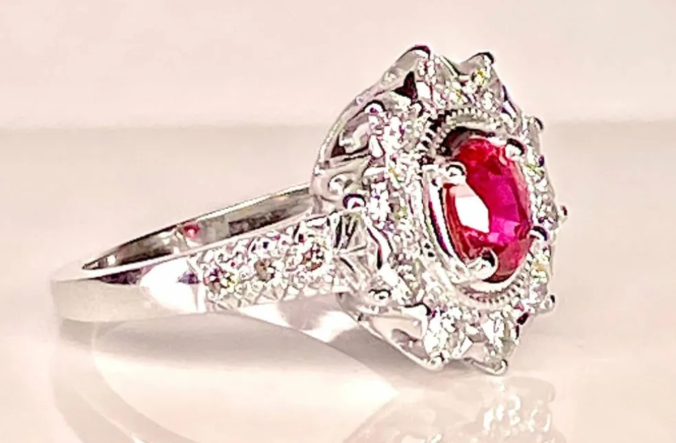 Bague marguerite or blanc rubis et diamants