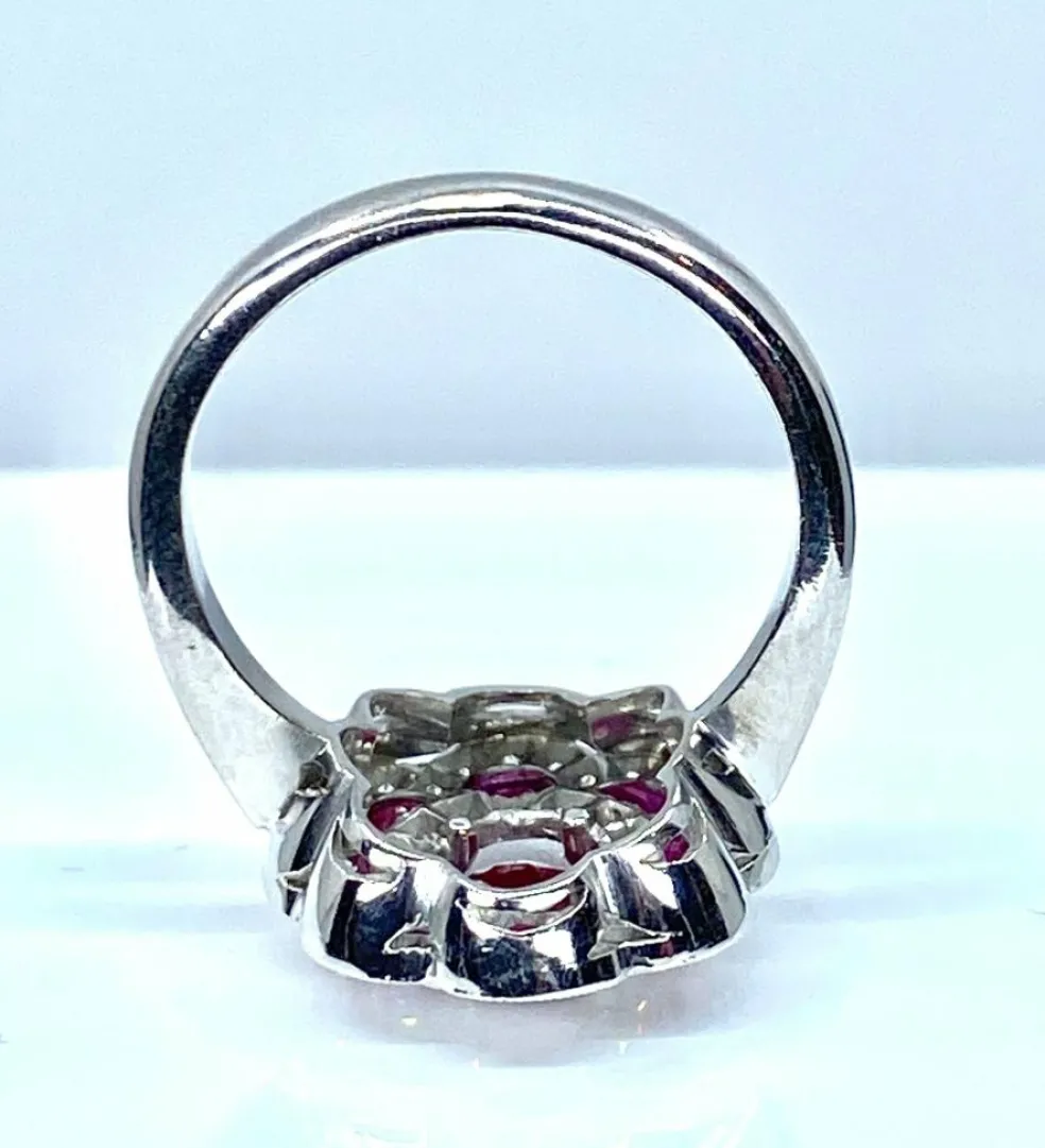Bague marguerite Or blanc Rubis et Diamants