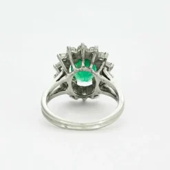 Bague marguerite or blanc, émeraude et diamants