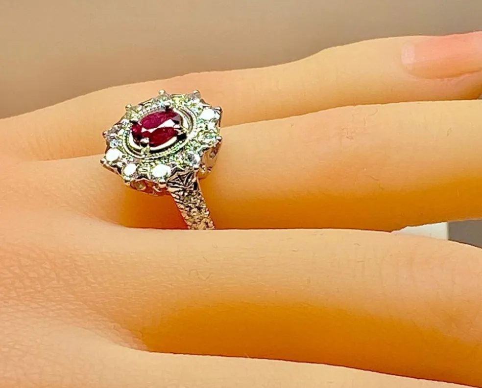 Bague marguerite or blanc rubis et diamants