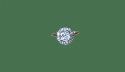 Bague Marguerite or jaune diamants coussin 1.68 Cts