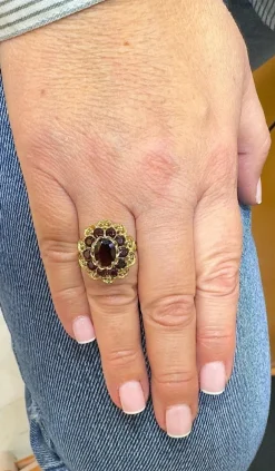 Bague marguerite or jaune grenats