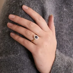 Bague Marguerite Or Saphir Bleu Diamant