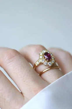Bague Marguerite Ovale Rubis et Diamants