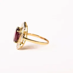 Bague marguerite rhodolite et diamants en or jaune