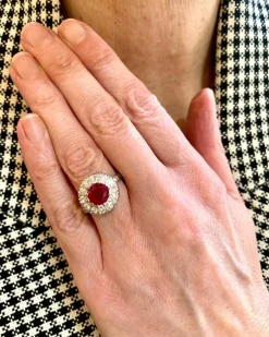 Bague marguerite rubis birman 2 Carats diamants platine or blanc (Certificat)