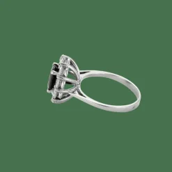 BAGUE MARGUERITE SAPHIR ET DIAMANTS.