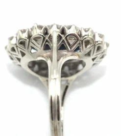 Bague Marguerite saphirs et diamants or blanc