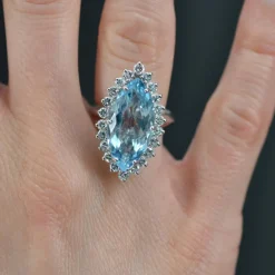 Bague marquise aigue-marine et diamants