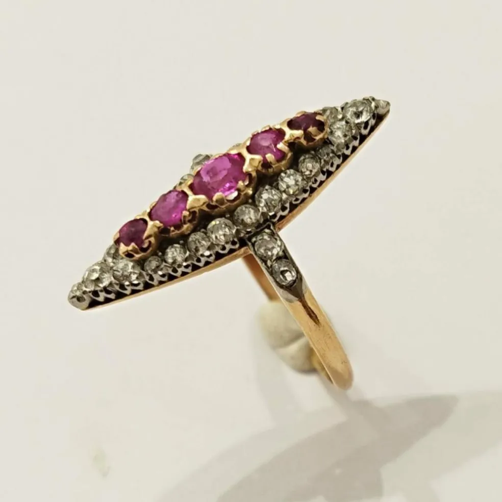 Bague Marquise ancienne diamants rubis