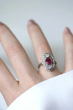 Bague Marquise Art Déco Rubis Birman et Diamants