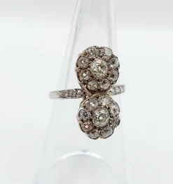 Bague marquise art deco Platine formant deux marguerites de diamant taille ancienne