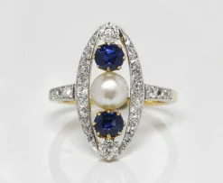 Bague marquise Belle Epoque, diamant, saphirs et perle fine