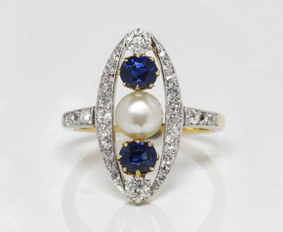 Bague marquise Belle Epoque, diamant, saphirs et perle fine