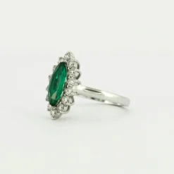 Bague Marquise Emeraude Diamants