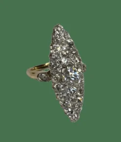 BAGUE MARQUISE ET DIAMANTS