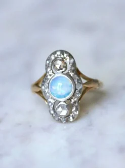 Bague marquise opale et diamants