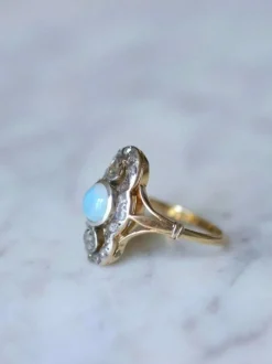 Bague marquise opale et diamants