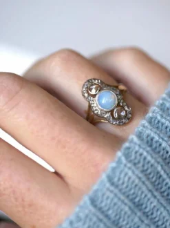 Bague marquise opale et diamants