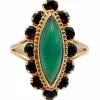 Bague marquise or jaune, chrysoprase et grenats (circa 1890)