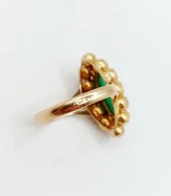 Bague marquise or jaune, chrysoprase et grenats (circa 1890)