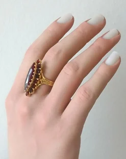 Bague marquise or jaune et grenats de Perpignan