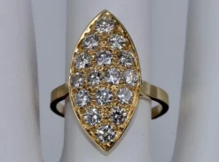 Bague marquise or jaune pavé de diamants
