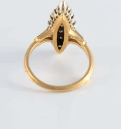 Bague Marquise or jaune pavage Diamants
