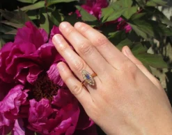 Bague marquise or rose saphir perles