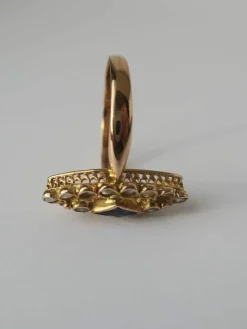 Bague marquise or rose saphir perles