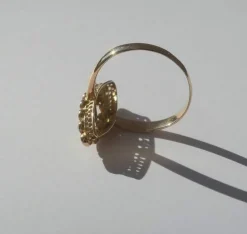 Bague marquise or rose saphir perles