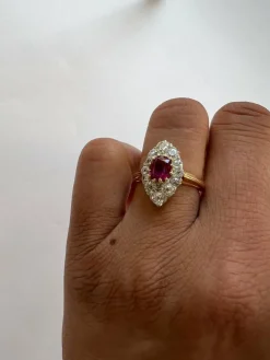 Bague Marquise Rubis birman diamants