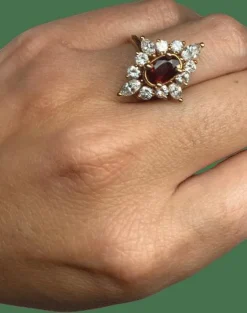 BAGUE MARQUISE RUBIS DIAMANTS