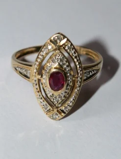 Bague marquise rubis et diamants