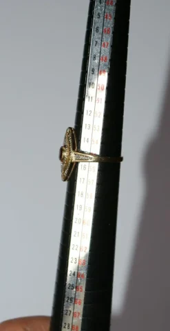 Bague marquise rubis et diamants