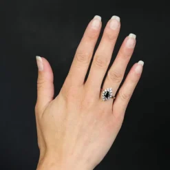 Bague marquise saphir diamants or blanc