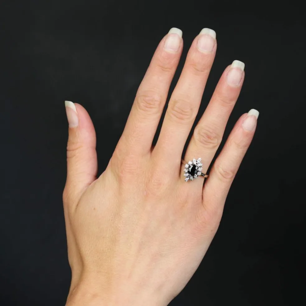 Bague marquise saphir diamants or blanc